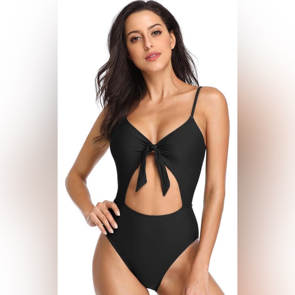 Dixperfect Fashion Cut-Out One Piece Bathing Suit Bowknot High M